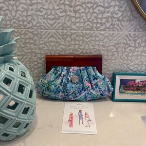 Brand New Lilly Pulitzer Clutch Purse with wooden handle